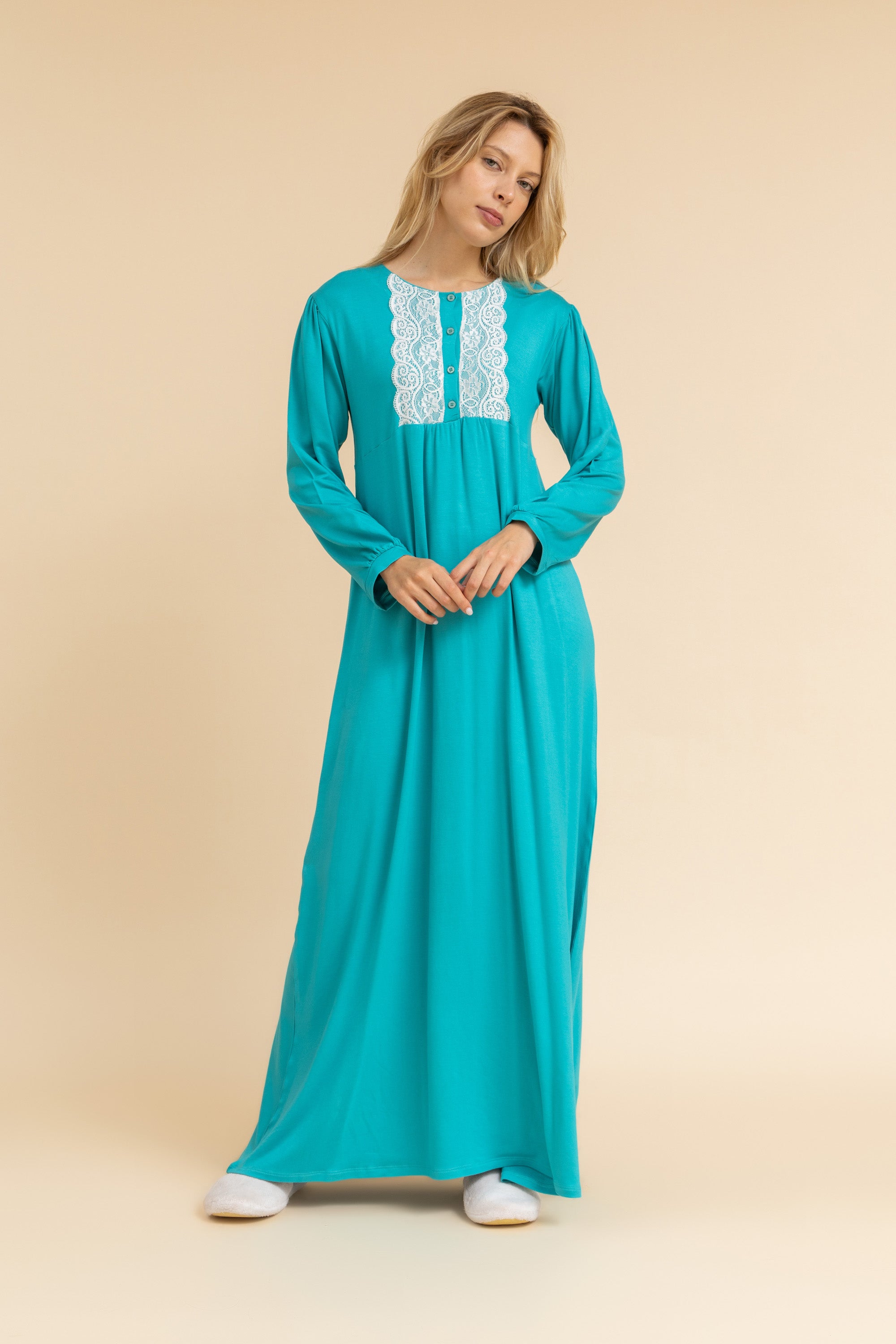 Beautiful nightgown with loose sleeves and lace trim