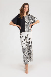 Monochrome Roses Loungeset