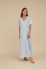 Load image into Gallery viewer, Short Sleeve Floral Nigthdress

