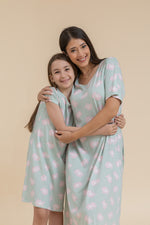 Load image into Gallery viewer, Nono Girls Nightshirt
