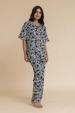 Load image into Gallery viewer, Menna Pajama

