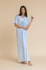 Load image into Gallery viewer, Nour Nightdress
