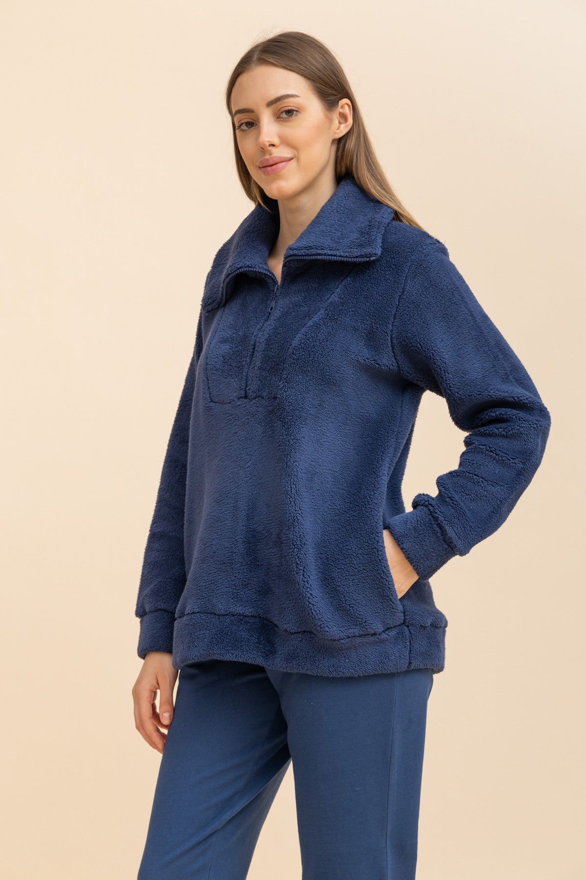 Salma Velvet Training